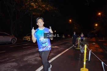 Runner Photo 1703579