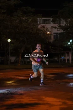 Runner Photo 1703625