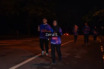 Runner Photo 1703641