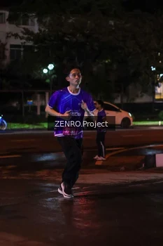 Runner Photo 1703644