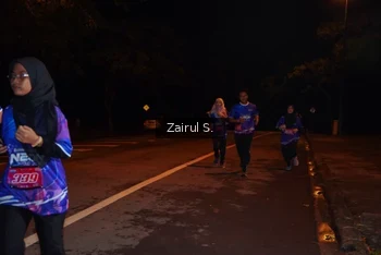 Runner Photo 1703647