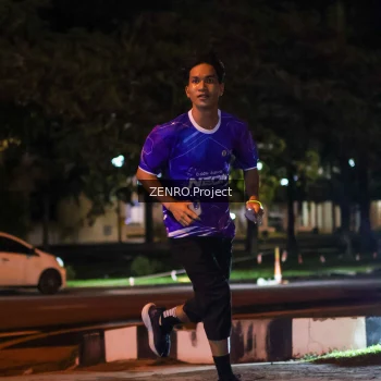 Runner Photo 1703649