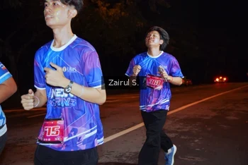 Runner Photo 1703653