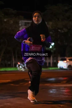 Runner Photo 1703655