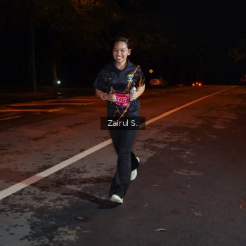 Runner Photo 1703663