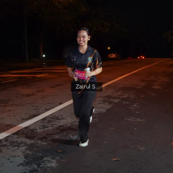 Runner Photo 1703668