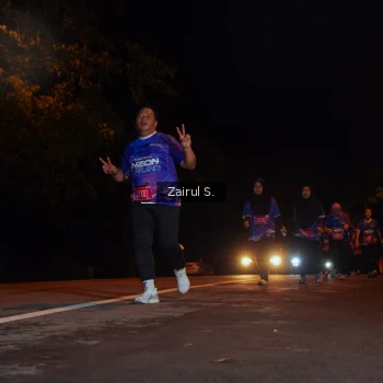 Runner Photo 1703671