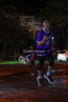Runner Photo 1703672