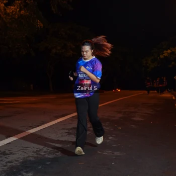 Runner Photo 1703673