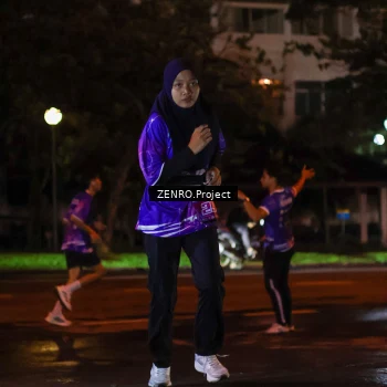 Runner Photo 1703676