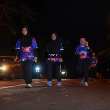 Runner Photo 1703678