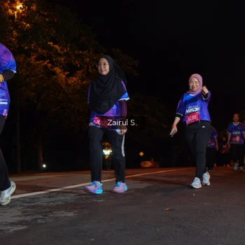 Runner Photo 1703680