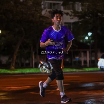 Runner Photo 1703692