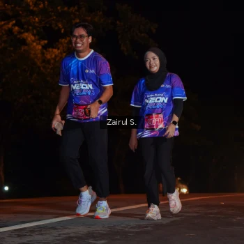 Runner Photo 1703693