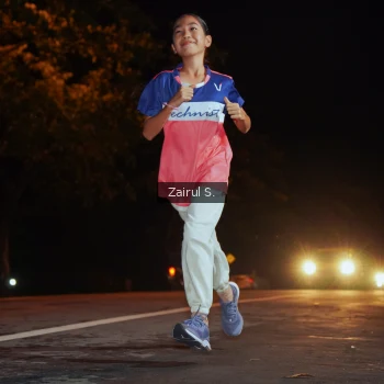 Runner Photo 1703698