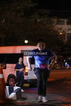 Runner Photo 1703700