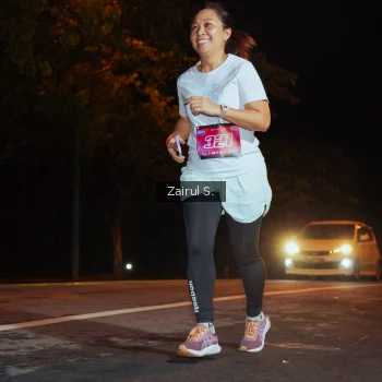 Runner Photo 1703701