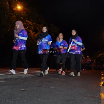 Runner Photo 1703713