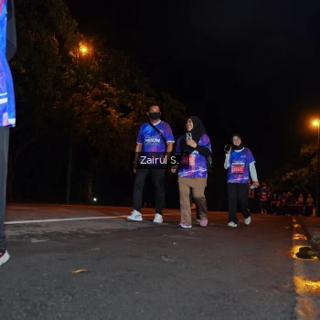 Runner Photo 1703759