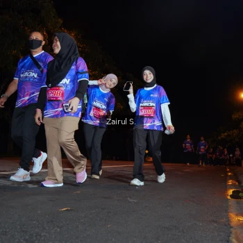 Runner Photo 1703763