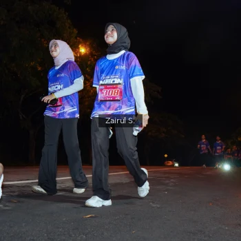 Runner Photo 1703771