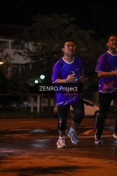 Runner Photo 1703772