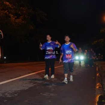 Runner Photo 1703777