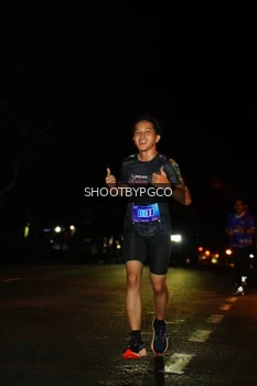 Runner Photo 1703786