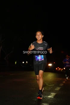 Runner Photo 1703805