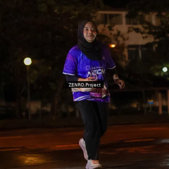 Runner Photo 1703810