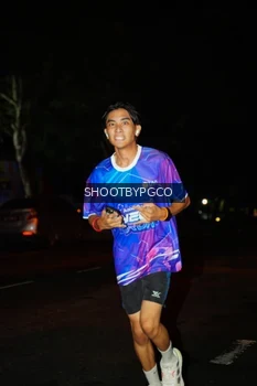 Runner Photo 1703817