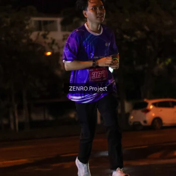 Runner Photo 1703818