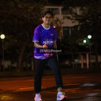 Runner Photo 1703849