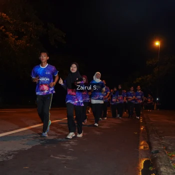 Runner Photo 1703857