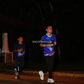 Runner Photo 1703887