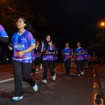 Runner Photo 1703888
