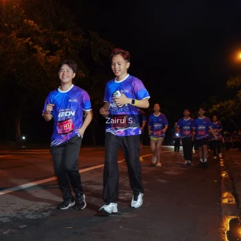 Runner Photo 1703891