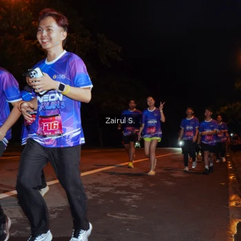 Runner Photo 1703896