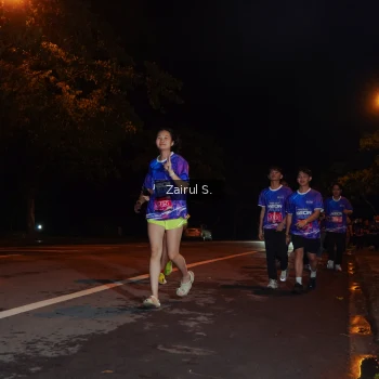 Runner Photo 1703898