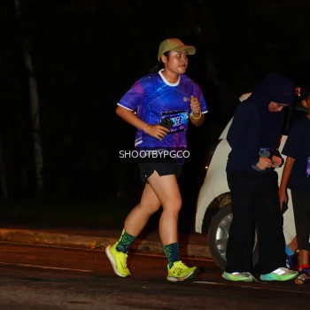Runner Photo 1703899