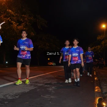 Runner Photo 1703908