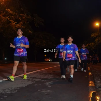 Runner Photo 1703909