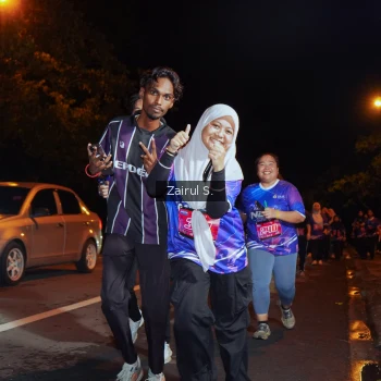 Runner Photo 1703931