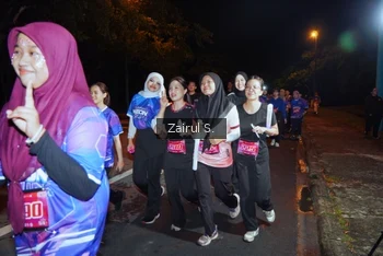 Runner Photo 1703994