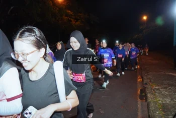 Runner Photo 1704004