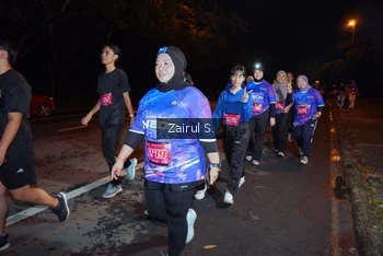 Runner Photo 1704017