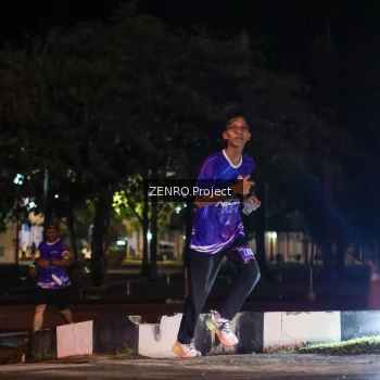 Runner Photo 1704031