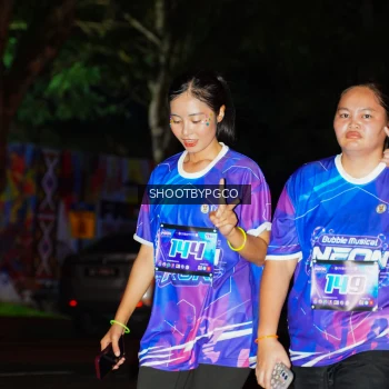 Runner Photo 1704043
