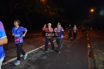 Runner Photo 1704074