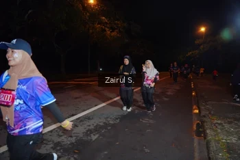 Runner Photo 1704076